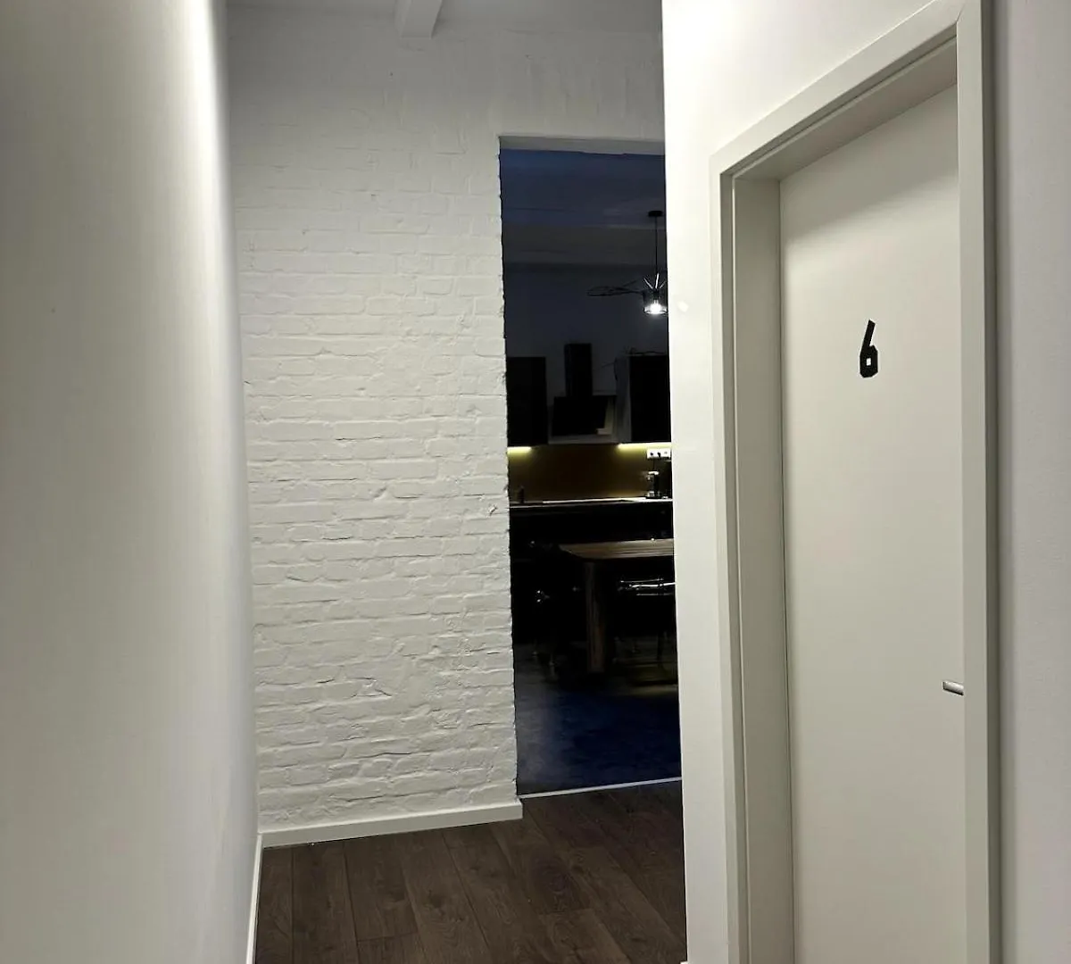 Classic Black Room In Vibrant Area 6 Berlin 0*,