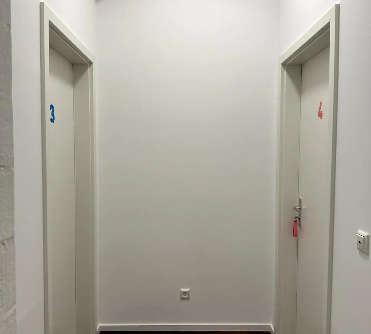 Classic Black Room In Vibrant Area 6 Berlin Germany