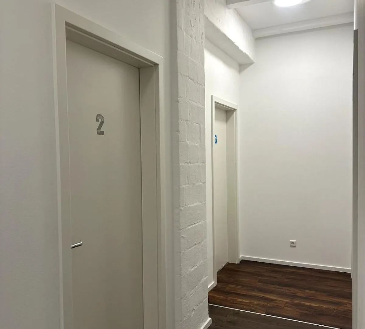 Apartment Classic Black Room In Vibrant Area 6 Berlin Germany