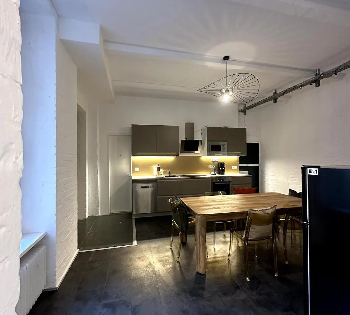 Classic Black Room In Vibrant Area 6 Berlin 0*,  Germany